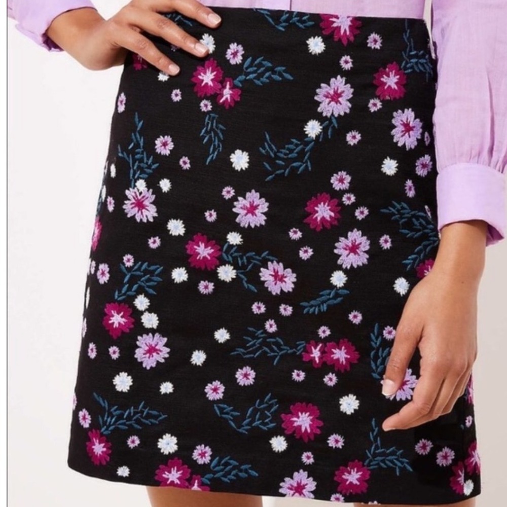 LOFT Black Purple Floral‎ Embroidered Skirt Womens Size 6 Mini A Line Fall